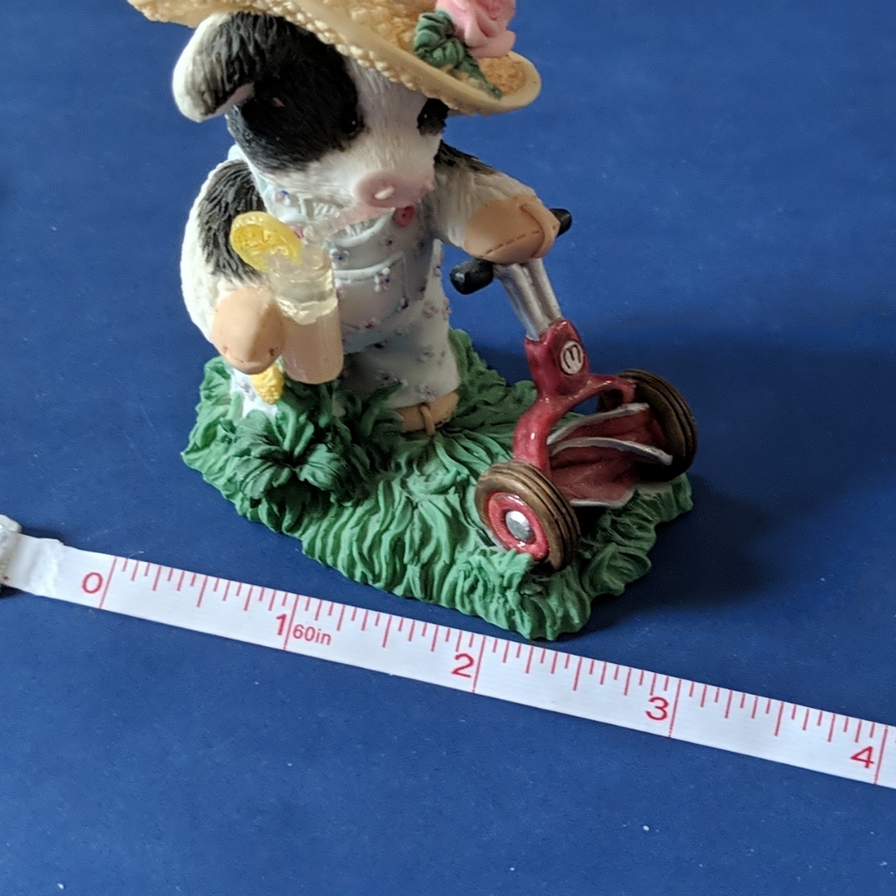 Mary's Moo Moo's Vintage Figurine